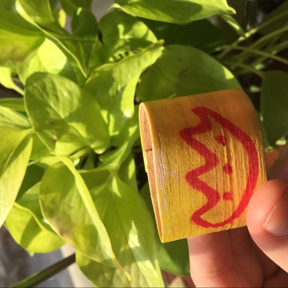 FREE WITH PURCHASE 💸 miniature dolls + wooden box - Picture 4 of 11